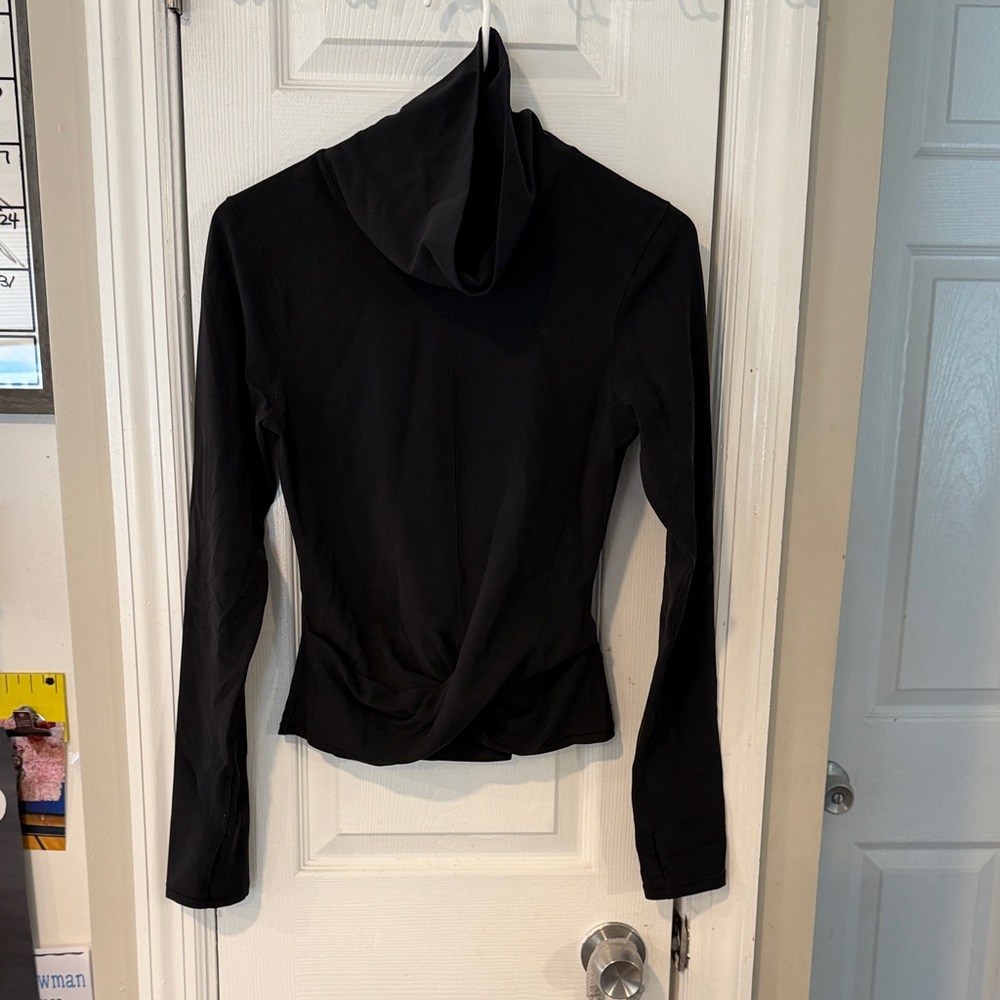 lululemon athletica Black Long SleeveTop Melodic movement